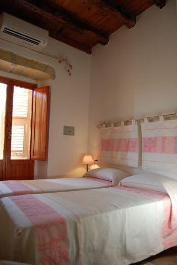 Note Sulla Piazza Bed & Breakfast กาญารี ห้อง รูปภาพ
