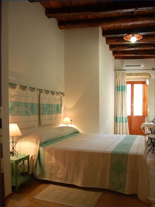 Note Sulla Piazza Bed & Breakfast กาญารี ภายนอก รูปภาพ