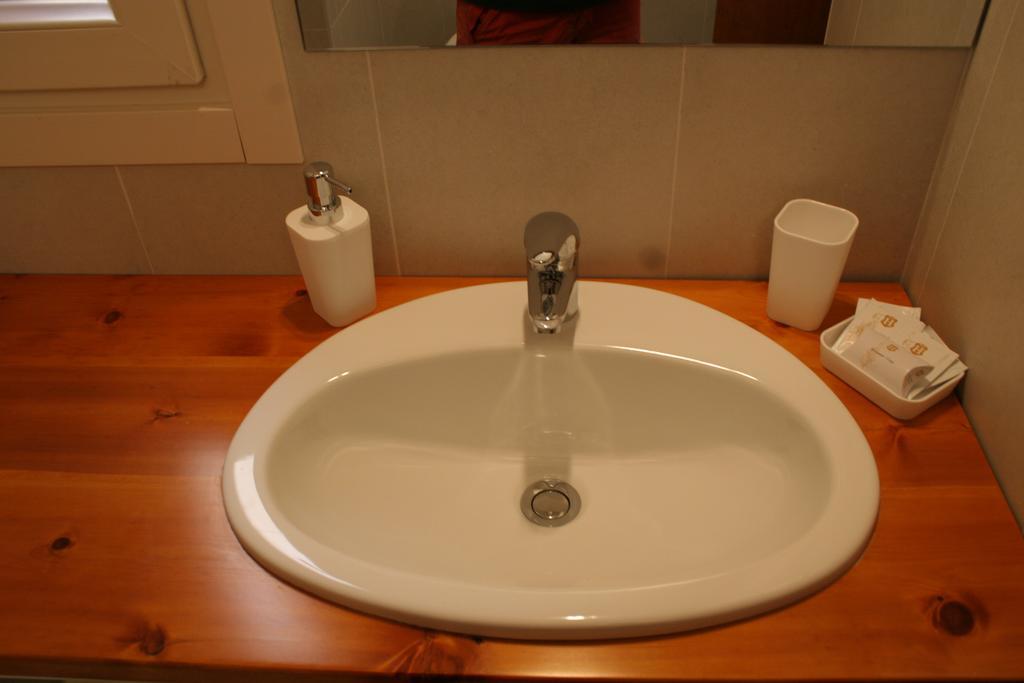 Note Sulla Piazza Bed & Breakfast กาญารี ห้อง รูปภาพ
