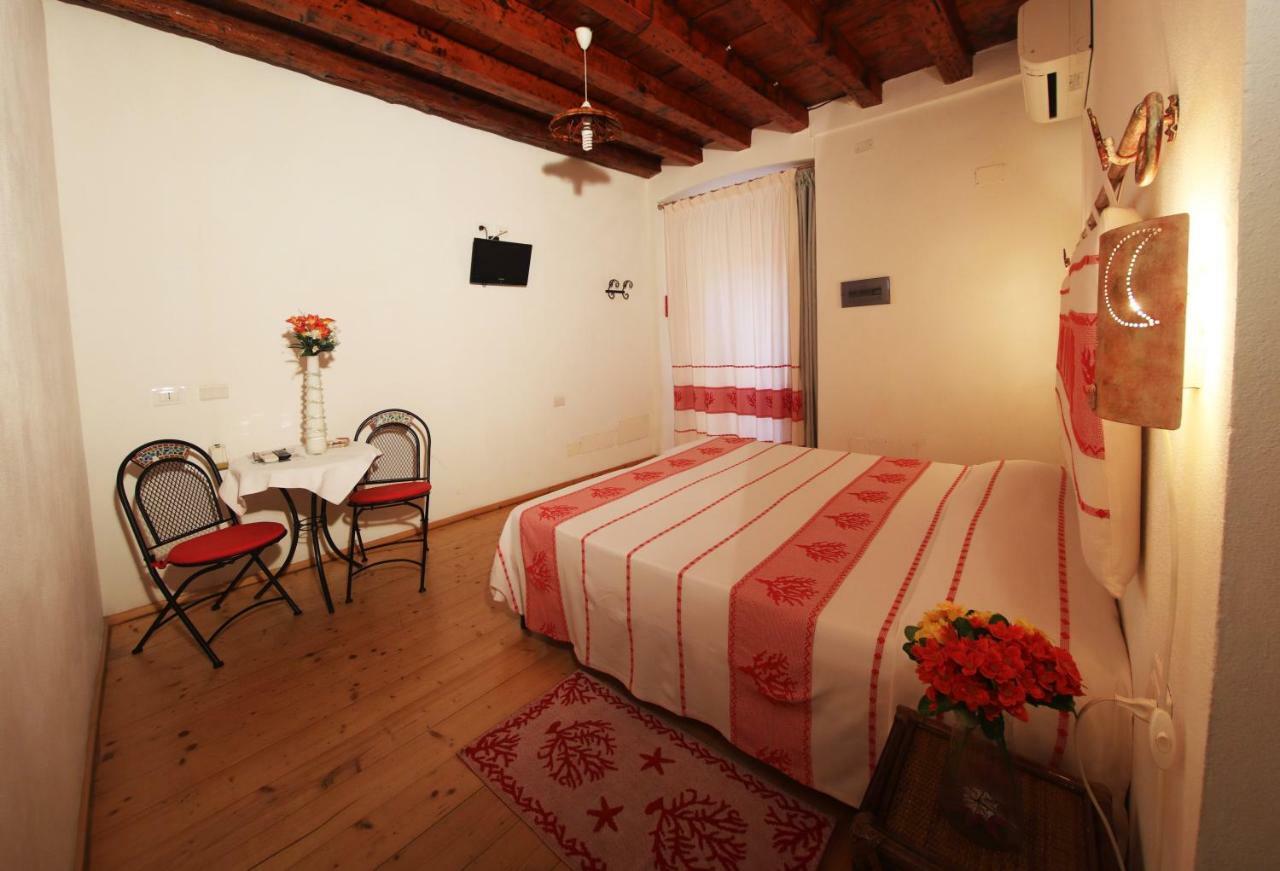 Note Sulla Piazza Bed & Breakfast กาญารี ภายนอก รูปภาพ